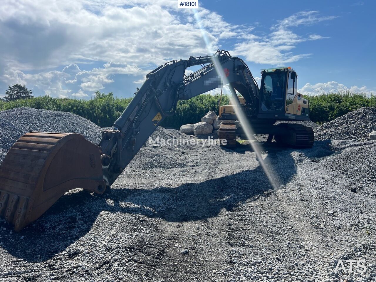 Volvo EC250DL w/ digger bucket and gps excavadora de cadenas