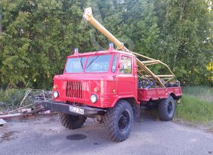 GAZ 66 máquina perforadora con grúa