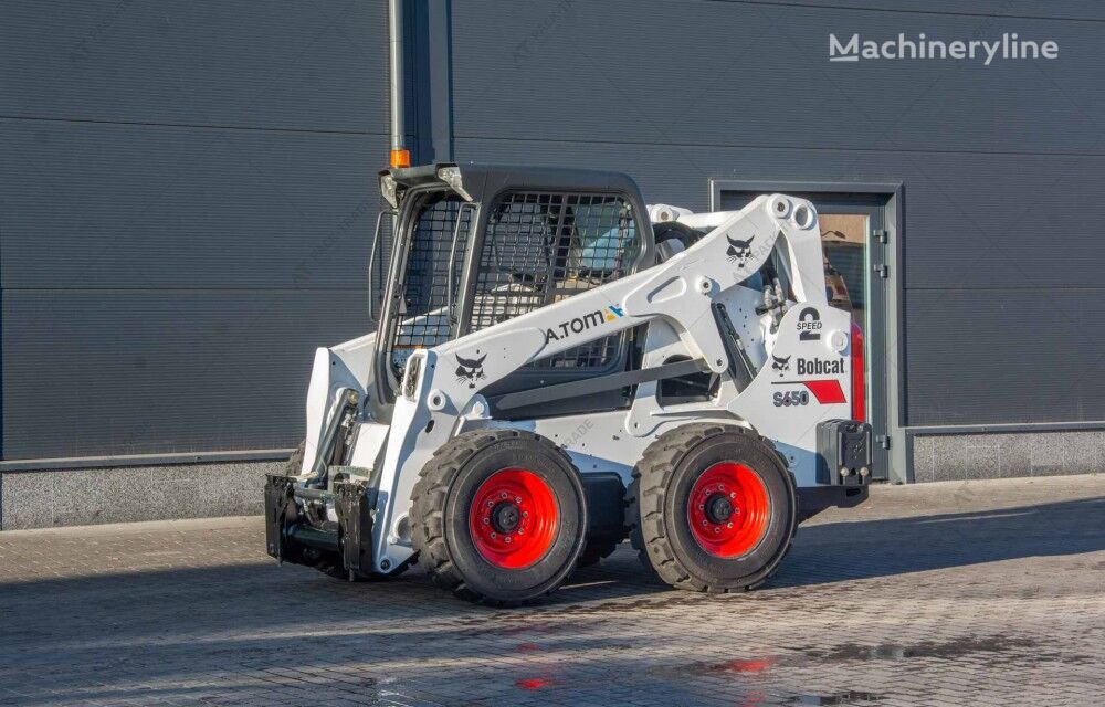 Bobcat S650 minicargadora