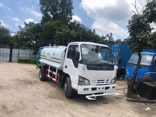 ISUZU camión rociador de agua